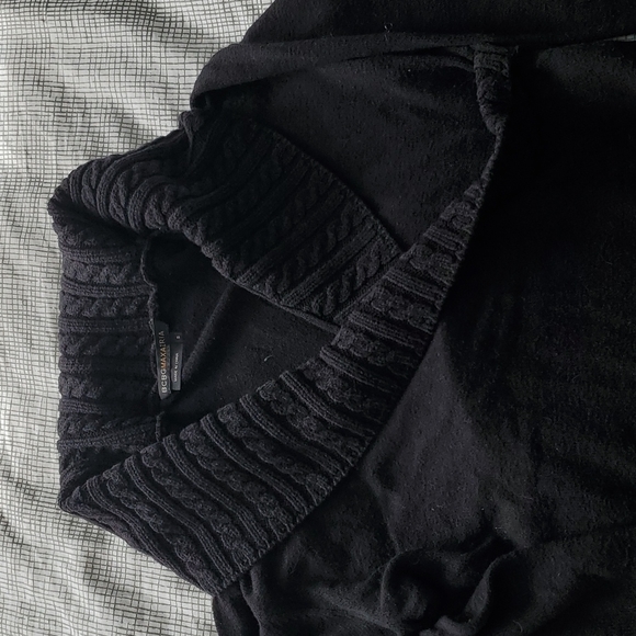 BCBG black sweater - Picture 2 of 5